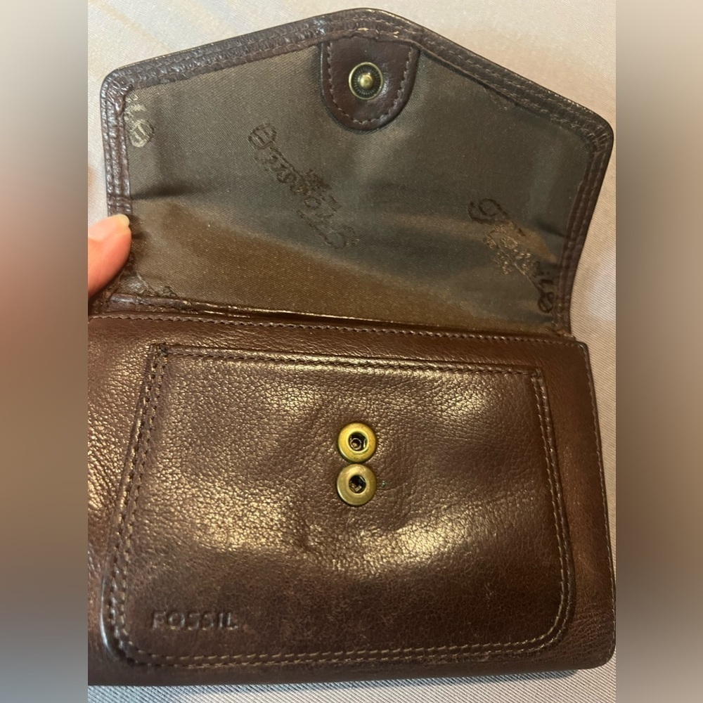 FOSSIL Wallet. Brown leather. Used but in good condition. - Picture 11 of 12